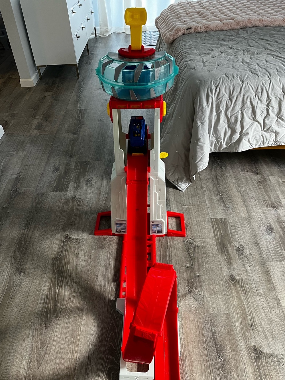 Paw Patrol Super Loop HQ and Chase - Picture 4 of 6